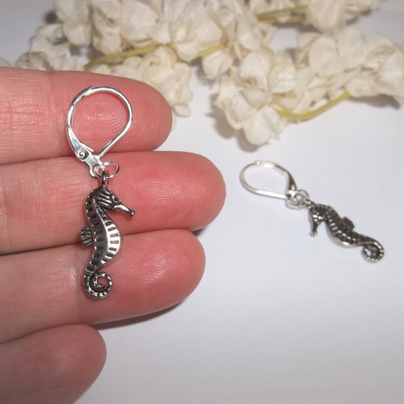 Earrings, Seahorse Earrings, Silver Seahorse Earrings, Beach Jewelry, NWT 8015 - Picture 6 of 8